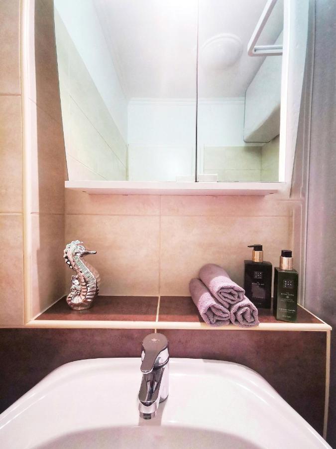 Szin-aranyhid Apartment *